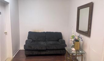 9 Maplewood Ave, Bloomfield, CT 06002