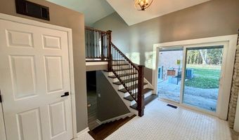 22 W070 Byron Ave, Addison, IL 60101