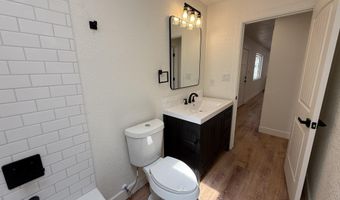 911 S 4th St, Artesia, NM 88210