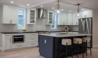 65 Sebbins Pond Dr, Bedford, NH 03110