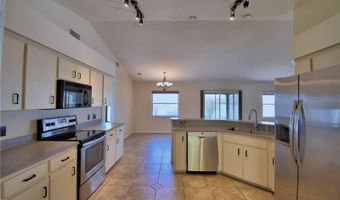 676 BERKLEY POINTE Dr, Auburndale, FL 33823