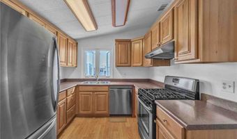 96 Pheasant Ln, Oceanside, CA 92057