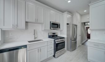 82 T St NW 3, Washington, DC 20001
