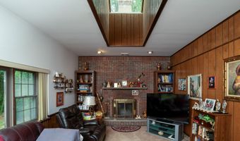 34 Michele Dr, Middletown, NJ 07748