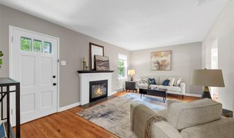 7220 Mackenzie Rd, Affton, MO 63123