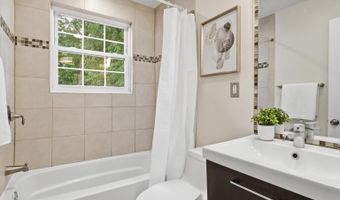 519 S FAYETTE St S, Alexandria, VA 22314