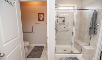921 Deepwood Ct, Boiling Springs, SC 29316