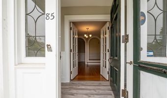 85 Church Dr, Cheshire, CT 06410