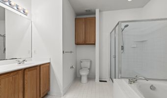 2004 GOLDEN MORNING Dr 30, Bowie, MD 20721