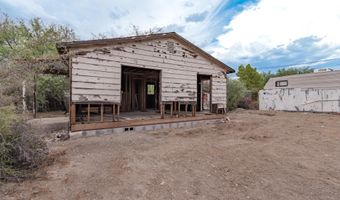 33601 S MUD SPRINGS Rd 72, Black Canyon City, AZ 85324