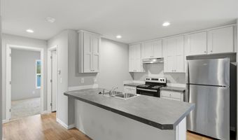 20815 WALNUT St, Aurora, OR 97002