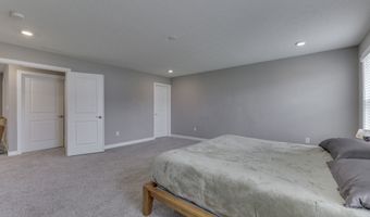 928 Ridge Rock Ln, Bargersville, IN 46106