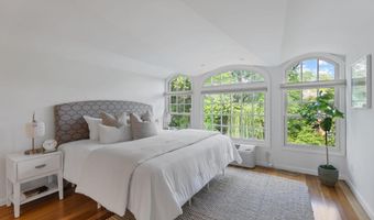 911 S LEE St, Alexandria, VA 22314