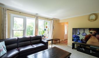 51 Aspen Cir, Albany, NY 12208