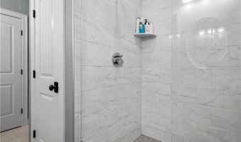 121 Stillwater Rd, Smithfield, RI 02917