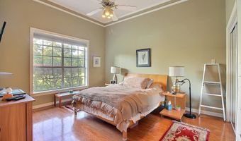 1342 Applewood Rd, Baton Rouge, LA 70808