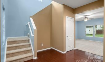 5407 Fenway Dr, Charlotte, NC 28273