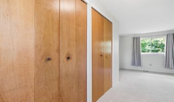 2825 Tuebingen Pkwy, Ann Arbor, MI 48105