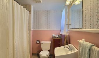 7515 Main St, Almond, NY 14804