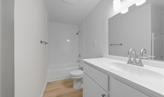 527 Harrison St, Anoka, MN 55303