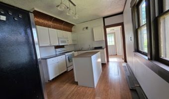 225 S Linden St, Adams, WI 53910