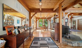 119 Moat View Dr, Albany, NH 03813