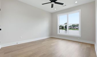 7636 S Shoreline Blvd, Benton, AR 72019