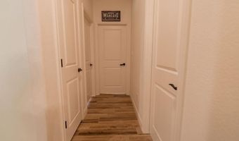 1013 Churchill Ln, Millsap, TX 76066