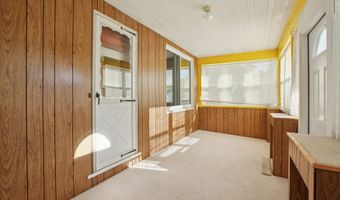 108 Woodland Ave, Bloomfield, CT 06002