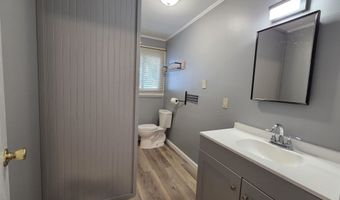 92 Chester Tpke 1St Floor, Auburn, NH 03032