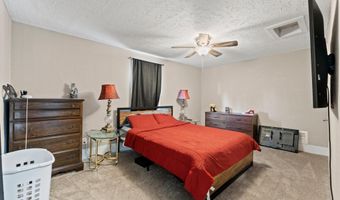 1002 S Van Buren St, Auburn, IN 46706