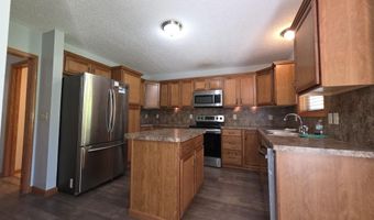188 Greenwood Dr, Blakeslee, PA 18610