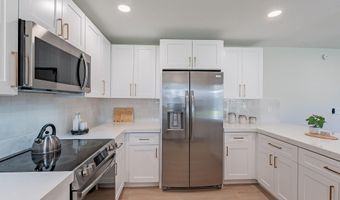 656 E MESQUITE Ave, Apache Junction, AZ 85119