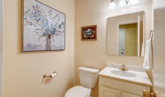 4203 KINGS MILL Ln, Annandale, VA 22003