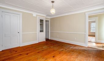 4 Main St, Ashburnham, MA 01430