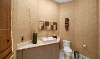 3705 NE 214 St 13, Aventura, FL 33180
