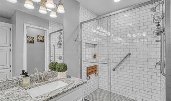 809 Jamestown Dr, Altus, OK 73521