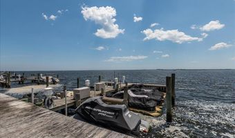 401 Bay Shore Dr 8B, Barnegat, NJ 08005