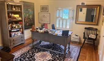 50 Grandview Ave, Lincoln, RI 02865