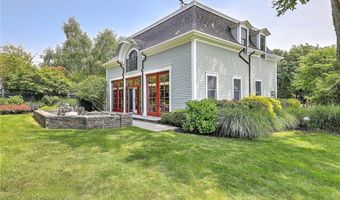 12 Howe St, Bristol, RI 02809