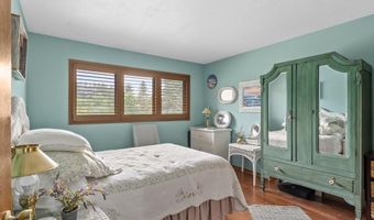 120 Summit Beach Dr, Algoma, WI 54201