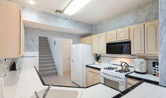 24 Symphony Ave, Bayville, NJ 08721