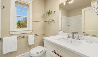 68 Sachuest Way, Middletown, RI 02842