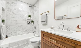 10 Chesterfield Lake Dr, Beaufort, SC 29906