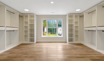 3905 COOK St, Alexandria, VA 22311