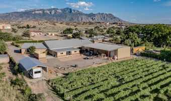 17 Llanito Rd, Bernalillo, NM 87004