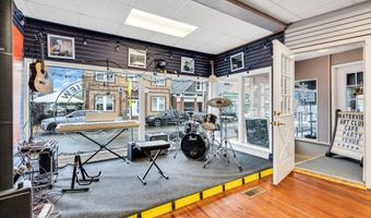 689 E Bay Ave, Barnegat, NJ 08005