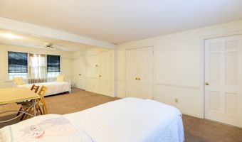 33 Forge Dr, Avon, CT 06001