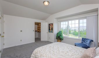 575 Scenic Dr, Ashland, OR 97520