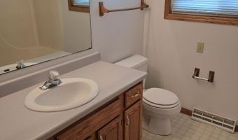 5695 Wilshire Dr, Madison, WI 53711